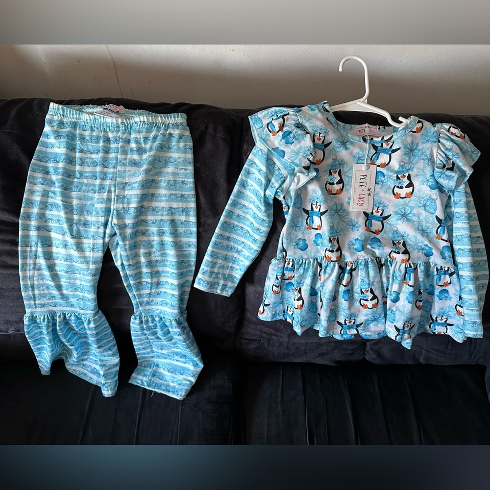 Charming Penguin Print Kids Pajama Set